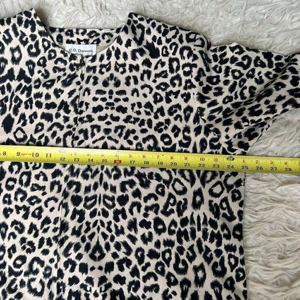 C. D. Daniels Fit & Fancy Zip Front Cheetah Print… - image 3